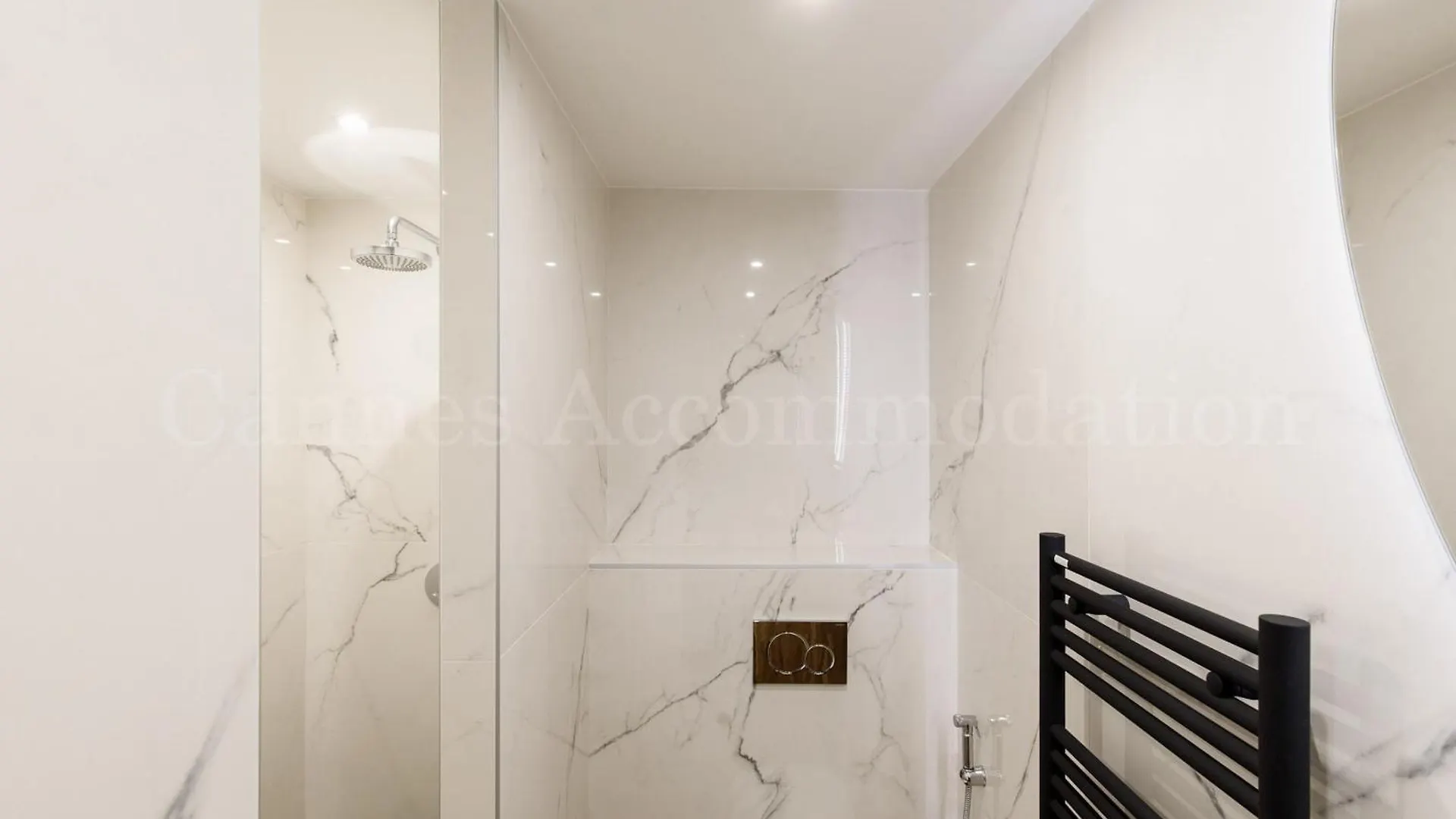 Kiss Apartment Cannes